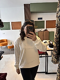 Taşlı sweatshirt beyaz renk