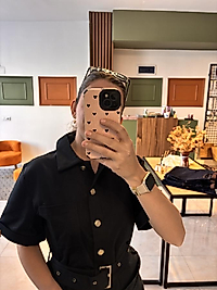 Tok kumaşlı kısa kollu kemerli tulum