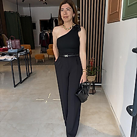 Tek omuz güllü gül detay çıkıyor