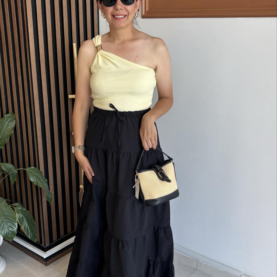 Tek omuz tokalı body