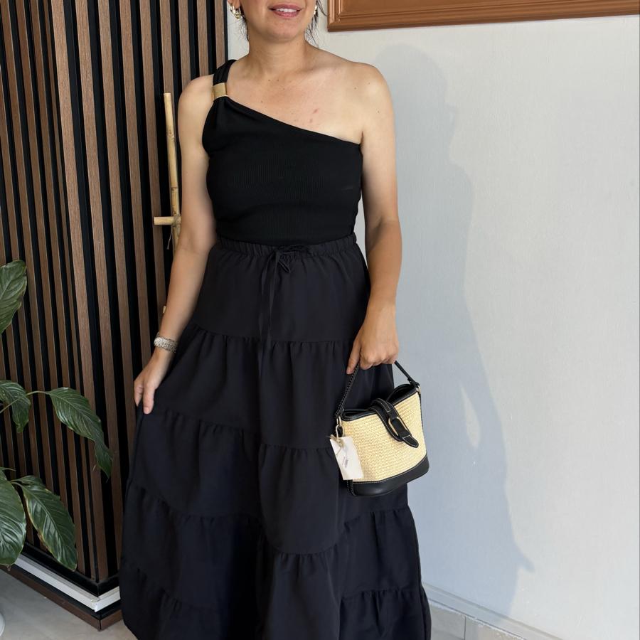 Siyah tokalı tek omız body