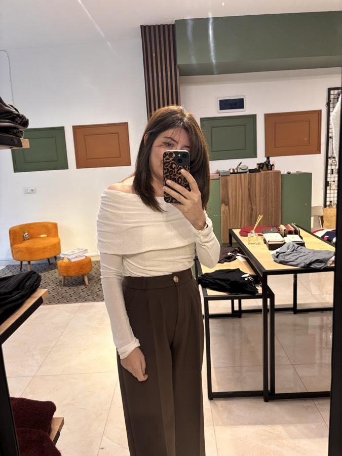 Kahverengi düğmeli arka bel lastikli palazzo