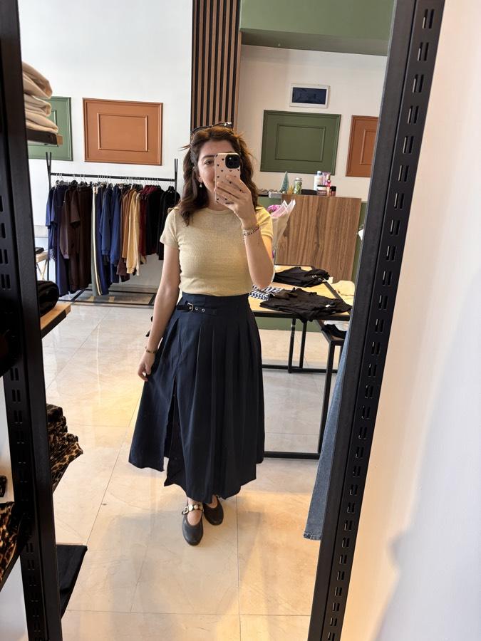 Yırtmaçlı mevsimlik etek midi boydur