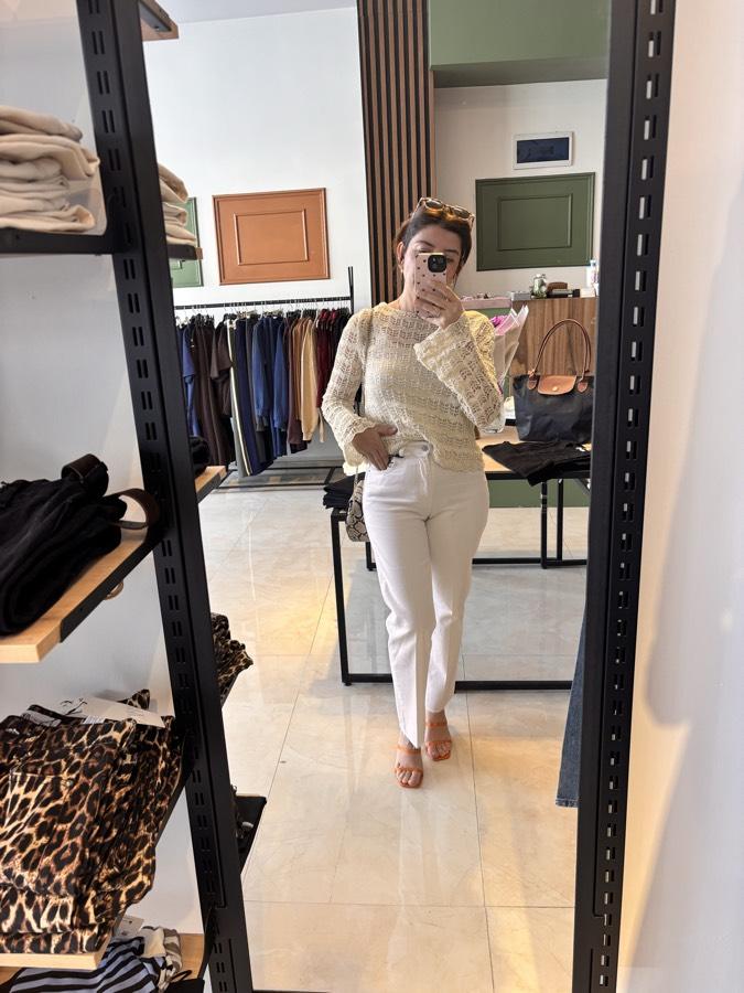 Beyaz likralı flare jean