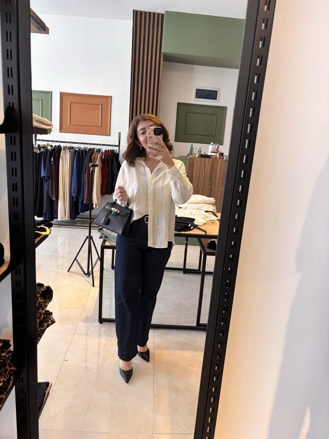 Mavi çizgili bej gömlek